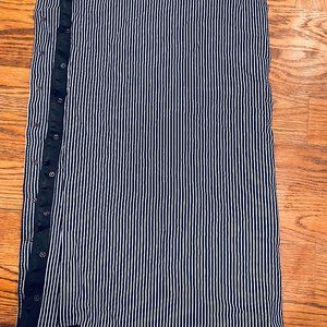 Lululemon Women's Infinity Scarf Snap Button. Blue on Blue.